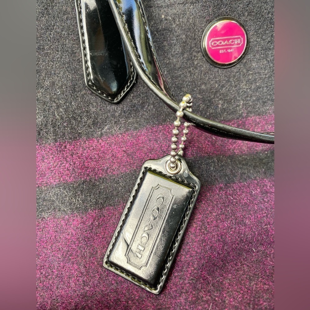 Coach |  gorgeous wool purse F24786 - Picture 2 of 14